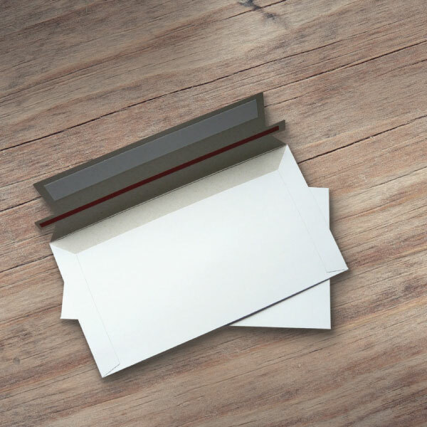 50x 300gsm Rigid Business Envelope Cardboard 110 220mm-DL Self-seal Mailers