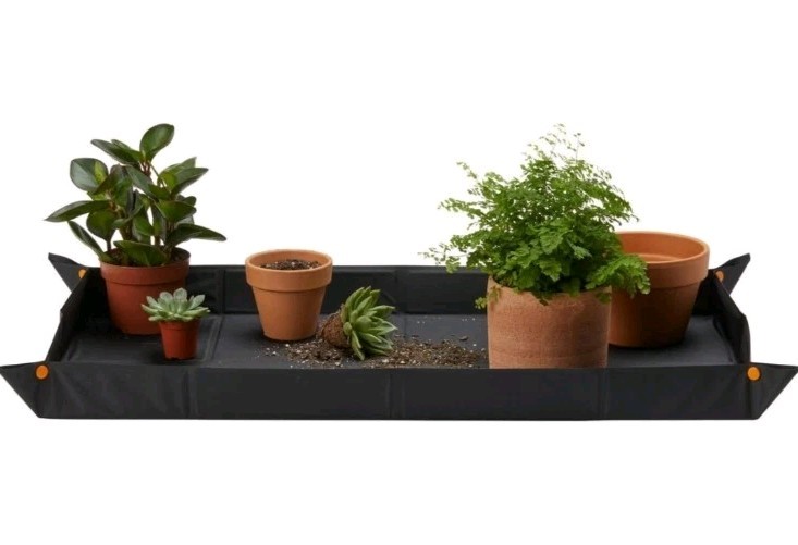 Fiskars Planting and Repotting Mat Foldable 96.8cmX57.8cmX6cm  Water Resistant
