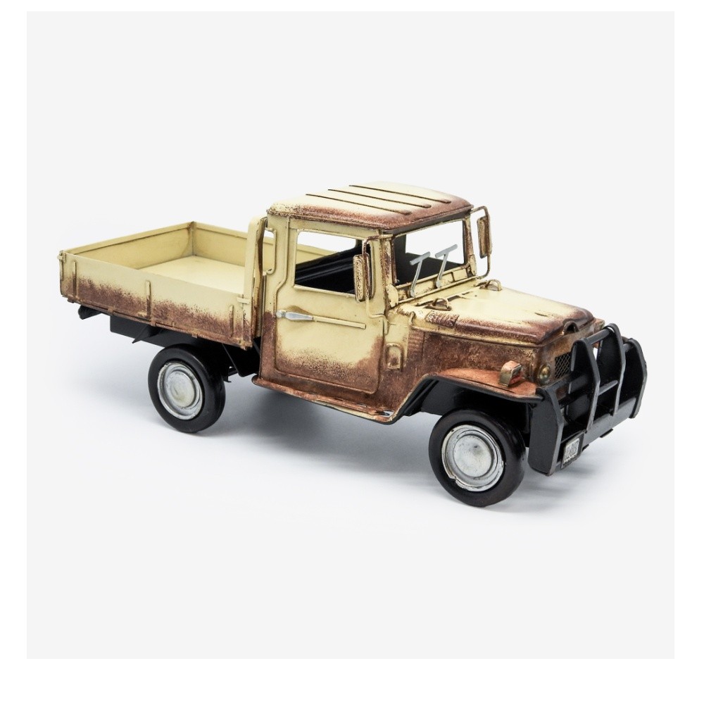 BOYLE 30438 Toyota Farmers Ute Pickup Truck Metal Ornament Cream 29x13x12.5cm