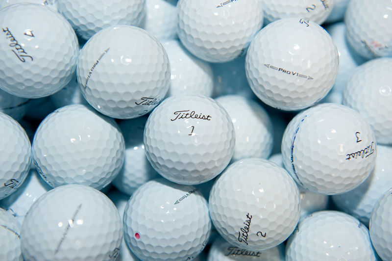 50 Titleist Pro V1 Golf Balls MINT / Near Mint Grade SPECIAL PRICE