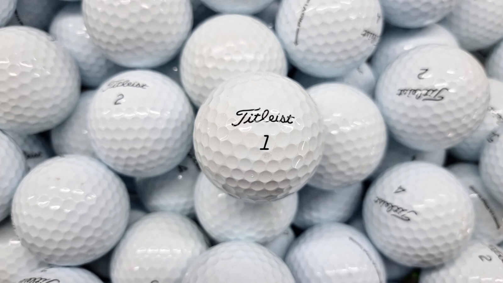 Titleist Pro V1 2022 Golf Balls 1 Dozen 12 MINT Near Mint Grade LATEST Model