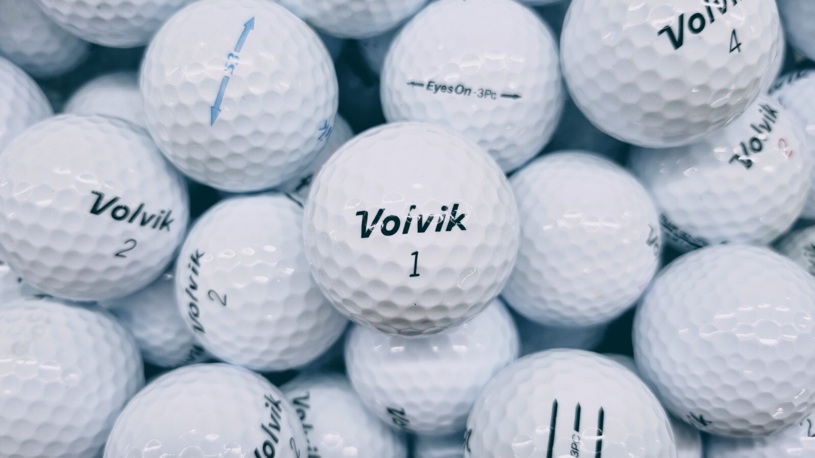 20 Volvik Golf Balls MINT / Near MINT Grade Golf Clubs & Equipment