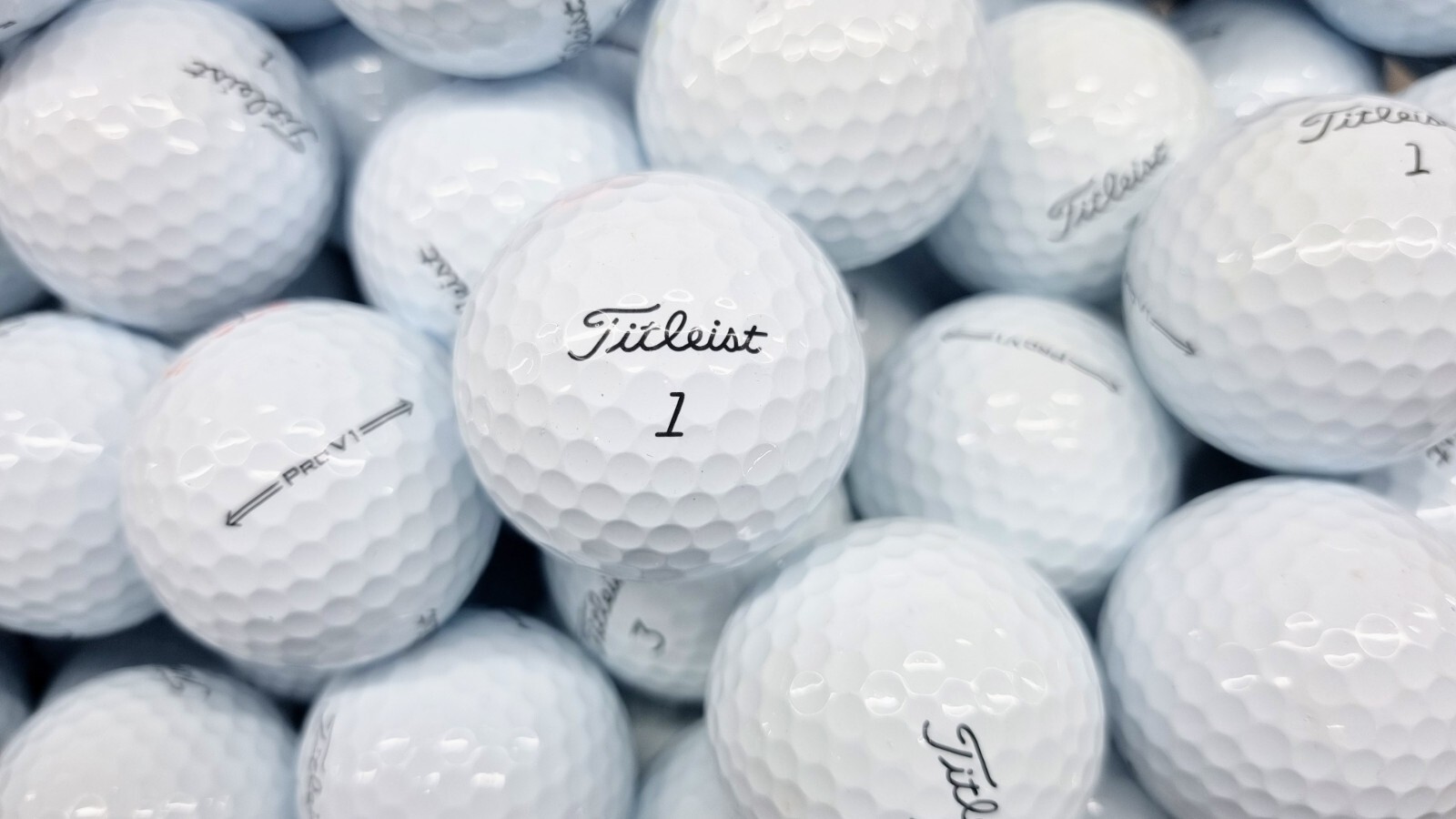 Titleist Pro V1 Golf Balls 1 Dozen 12 Mint Grade LATEST 2022 Year Model