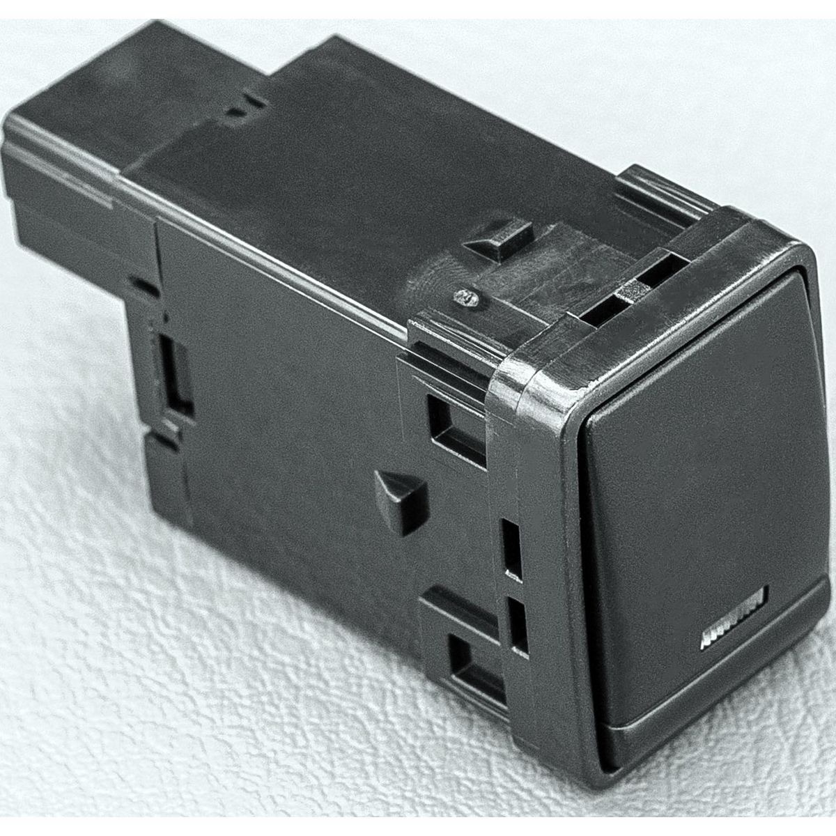 Stedi Reverse Lights Push Switch Short Type Suits Nissan - PSHSWCH-NP3-REV